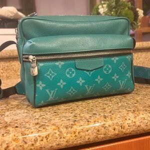 Like New With Dust Bag AUTHENTIC Louis Vuitton Taigarama Bag